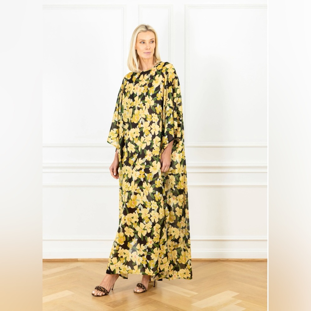 La Vie Style House Jasmine Florals Cotton Keyhole Maxi